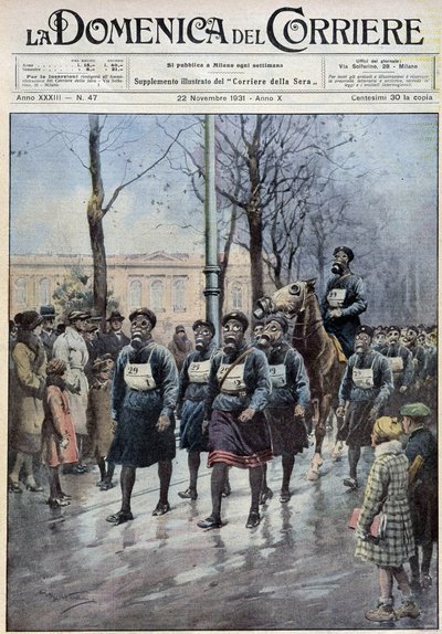 March organised in Warsaw to exercise the population in the use of gas masks - drawing by A. Beltrame, in “” la Domenica del Corriere”” of 22/11/1931 av Achille Beltrame