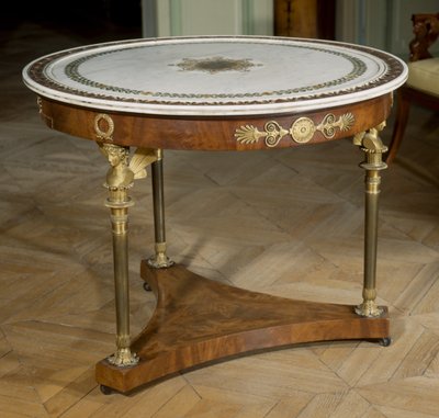Art France Gueridon har marmortopp malt rundt 1800 - 1804 av Adam (attr. to) Weisweiler