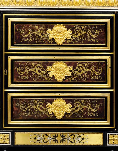 Detalj av et Late Louis XVI ormolu-montert boulle-marquetry sideskap av Adam (attr. to) Weisweiler