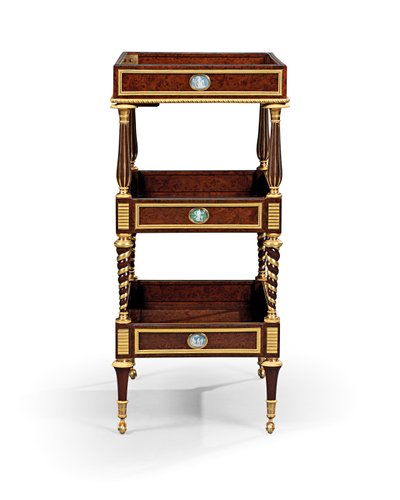 Sen Louis XVI ormolu og cameo-montert burr barlind tre og mahogni bord travailleuse av Adam Weisweiler