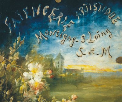 Reklametavle dekorert med rosebusker, av Albert Boue og Georges Delvaux, ca. 1900, keramikk av Albert Boue