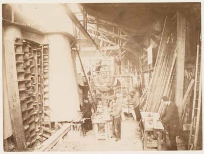 Menn på jobb under byggingen av Frihetsgudinnen, Paris, 1883 av Albert Fernique