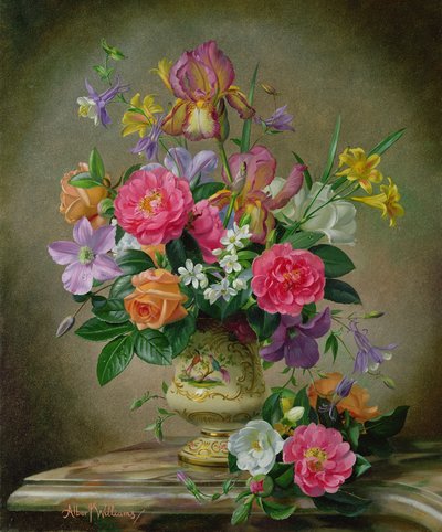 Peoner og iris i en keramikkvase av Albert Williams
