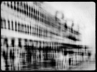 Flyplass, 2019, (fotografi) av Alex Caminker