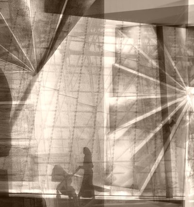 barnevogn,2019,(blandet media,collage;funne objekter) av Alex Caminker