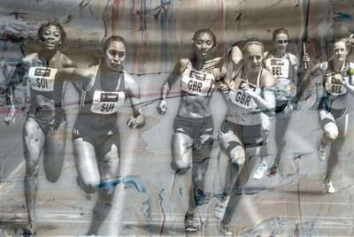 kjører til mål, 2019, (collage) av Alex Caminker
