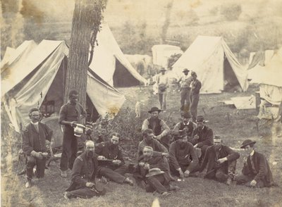 Gruppe ved hovedkvarteret til Army of the Potomac, Antietam, oktober 1862, 1862. av Alexander Gardner