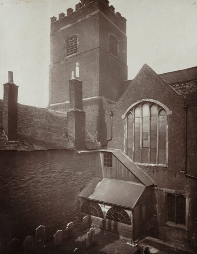 St. Bartholomews: Den grønne kirkegården på stedet for det gamle sørlige transeptet av Alfred H. Bool