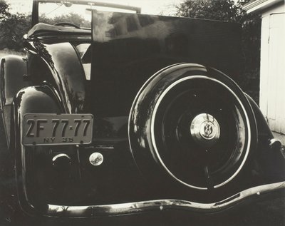 Bil 2F-77-77, 1935. av Alfred Stieglitz