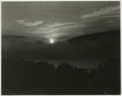 Tilsvarende, 1925. av Alfred Stieglitz