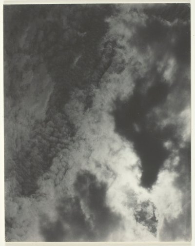 Tilsvarende, 1925. av Alfred Stieglitz