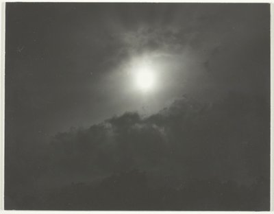 Tilsvarende, c. 1929. av Alfred Stieglitz