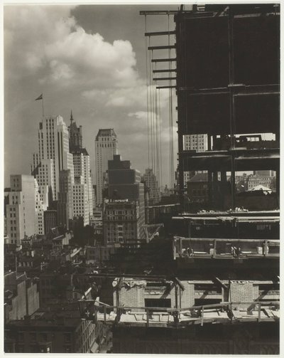 Fra mitt vindu på et amerikansk sted, nord, 1931. av Alfred Stieglitz
