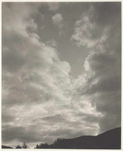 Music - A Sequence of Ten Cloud Photographs, nr. II av Alfred Stieglitz
