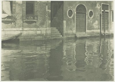 Refleksjoner - Venezia, 1894, trykt 1897. av Alfred Stieglitz