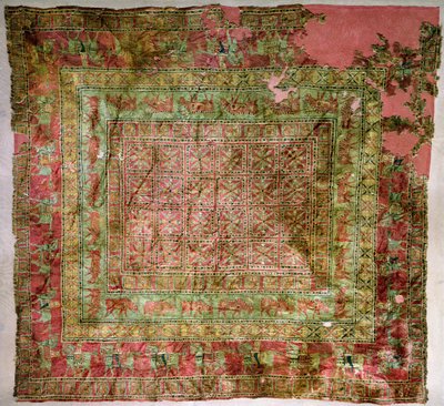 Pileteppe som viser hester, ryttere, dåhjort og griffiner, fra Pazyryk gravhauger, 5.–4. århundre f.Kr. (tekstil) (for detaljer se 165705) av Altaic School