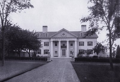 Charles A Platt: Villasera, The East Elevation (s/hvitt-bilde) av American Photographer (after)