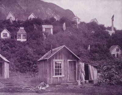 Indiske gravhus nær byen Juneau, Alaska (s/hvitt-bilde) av American Photographer (after)