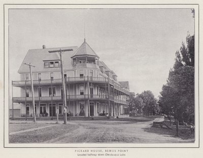 Jamestown, NY: Pickard House, Bemus Point (s/hvitt-bilde) av American Photographer (after)
