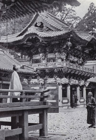 Fantastiske skulpturer av det buddhistiske tempelet Yakushi (s/hvitt bilde) av American Photographer (after)