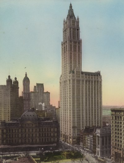 New York: Postkontor; Woolworth Building (bilde) av American Photographer (after)