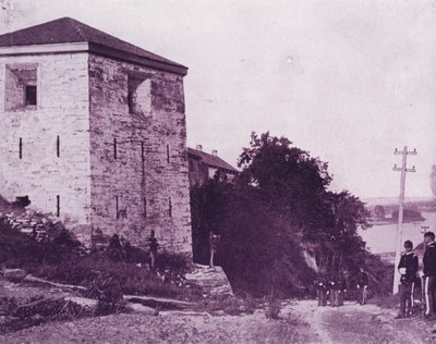 Old Fort Snelling, ved Mississippi-elven (s/hvitt bilde) av American Photographer (after)
