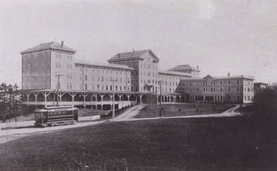 Old Orchard House, Maine: Innlandsfront (s/hvitt bilde) av American Photographer (after)