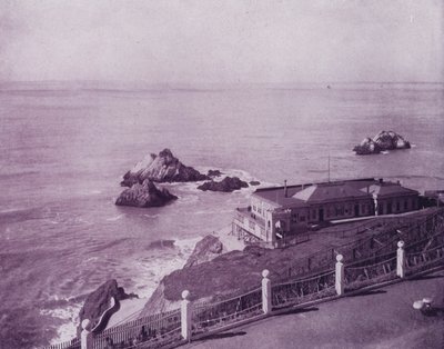 Seal Rocks and Cliff House ved Golden Gate, San Francisco (s/hvitt bilde) av American Photographer (after)