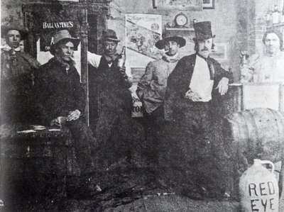 Cripple Creek Barroom, 1898 av American Photographer