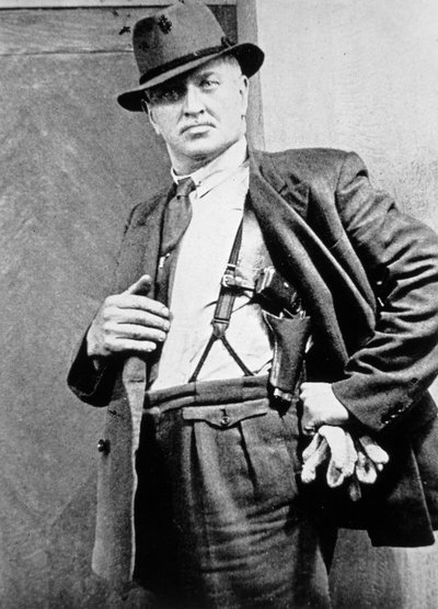 New York Police Detective, ca. 1920 (s/hvitt-bilde) av American Photographer
