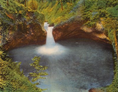 Punch Bowl ved Eagle Creek (fargebilde) av American Photographer