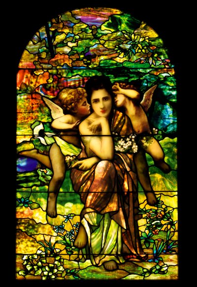 Et blyholdig og belagt favrilglassvindu, ca. 1895 av American School