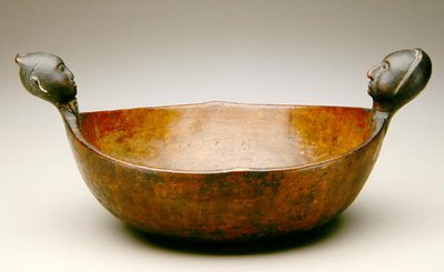 Skål, ca. 1800 (tre og messing) av American School