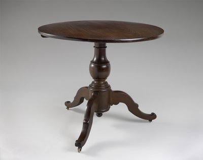 Senterbord, ca. 1850-1870 (svart valnøtt) av American School