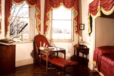 Sjeselong og oppbevaringsskap fra Monticello, hjemmet til Thomas Jefferson, sent på 1700-tallet av American School
