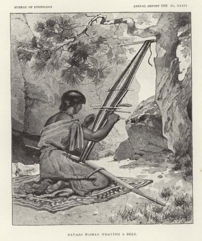Navajo-kvinne som vever et belte av American School
