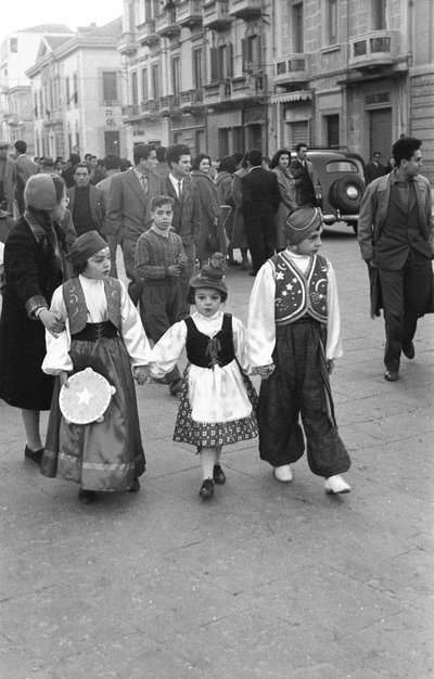 KARNEVAL I CROTONE, Crotone av Ando Gilardi