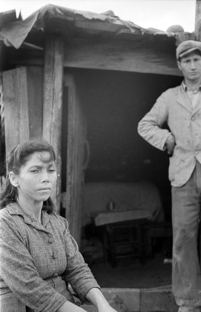 PAR SKAMMET PÅ LANDSKAPET I CROTONE av Ando Gilardi