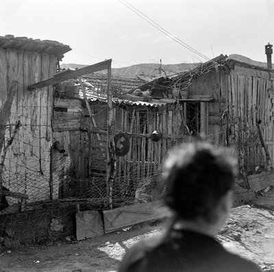 SLUTT PÅ KVARTALET SHANGHAI av Ando Gilardi