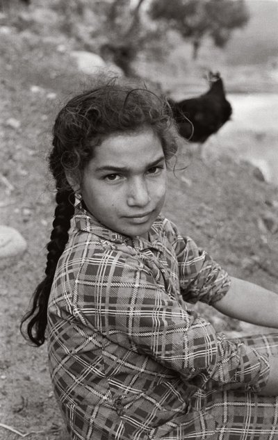 JENTE MED FLETTER, Melissa av Ando Gilardi