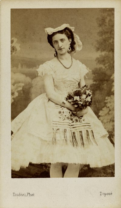Portrett av ballettdanseren Marfa Muravyeva 1838-1879, 1863. av Andre Adolphe Eugene Disderi