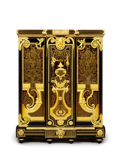 Louis XIV petit armoise, ca. 1700-10 (ormolu, messing, skilpaddeskall, ibenholt og marquetry) av Andre Charles (attr. to) Boulle