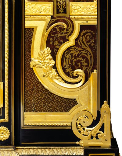 Louis XIV petit armoise, ca. 1700-10 (ormolu, messing, skilpaddeskall, ibenholt og marquetry) av Andre Charles (attr. to) Boulle
