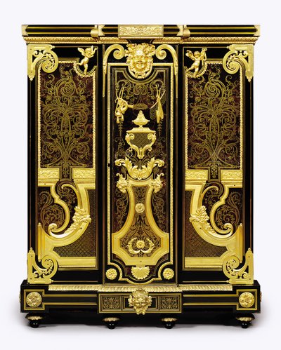 En Louis XIV ormolu-montert petite armoire, 1700-10 av Andre Charles Boulle