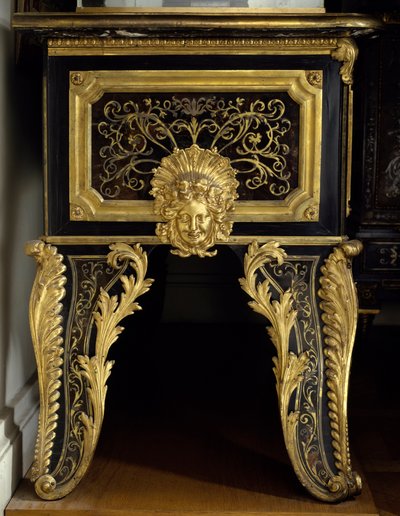 Louis XIV-møbler: kommode med metallinnlegg med akant laget av Andre Boulle av Andre Charles Boulle
