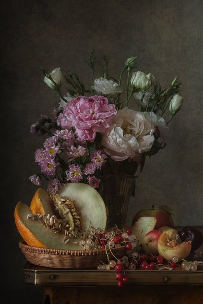 Klassiske blomster og frukt av Anna Petina