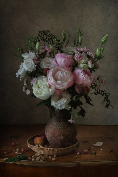 Rustikt blomsterstilleben av Anna Petina