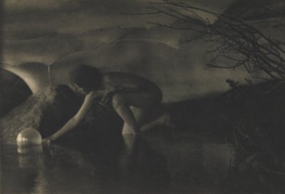 The Bubble (fotogravyr) av Anne W. Brigman