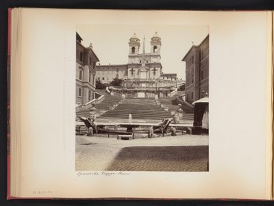 Utsikt over Spansketrappen, Piazza di Spagna og Trinità dei Monti i Roma, Italia Spansk Treppe. rom (tittel på objekt) av Anonymous
