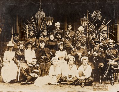 Medlemmer av Romanov-familien under sommermilitære manøvrer i Krasnoye Selo (Saint Petersburg) av Anonymous Anonymous